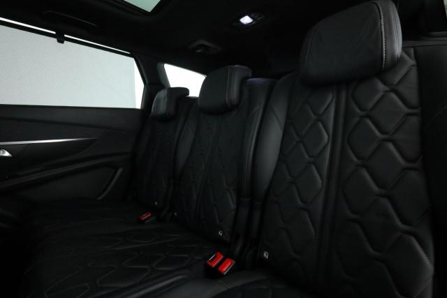 Peugeot 5008 image 1