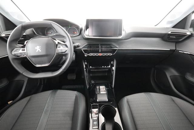 Peugeot 208 image 9