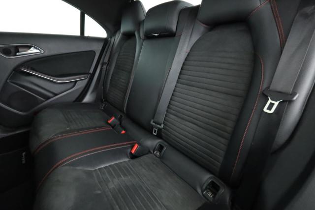 Mercedes Benz Cla image 3