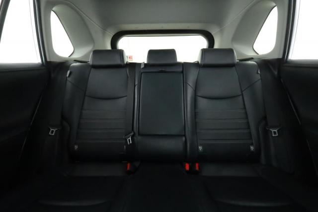 Toyota Rav4 image 3