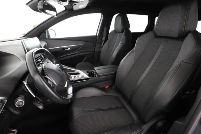 Peugeot 5008 image 6
