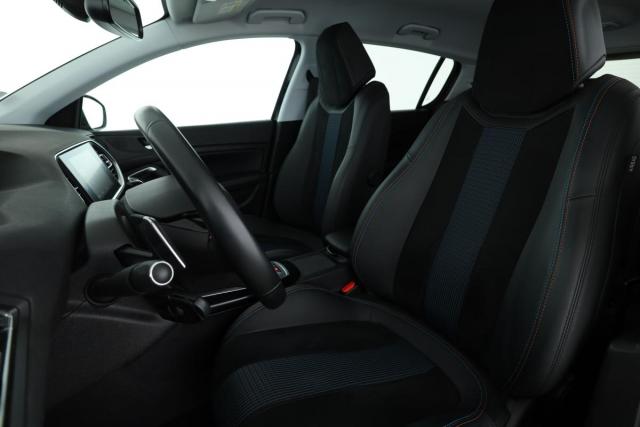 Peugeot 308 image 1