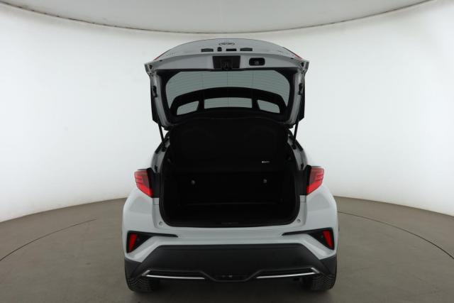 Toyota C-Hr image 5
