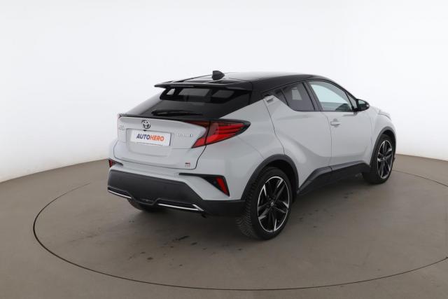 Toyota C-Hr image 8