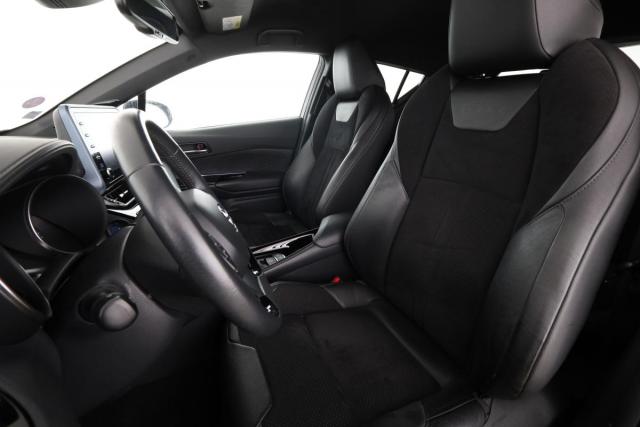 Toyota C-Hr image 6