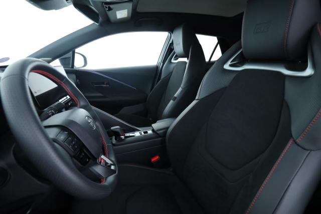 Toyota C-Hr image 3