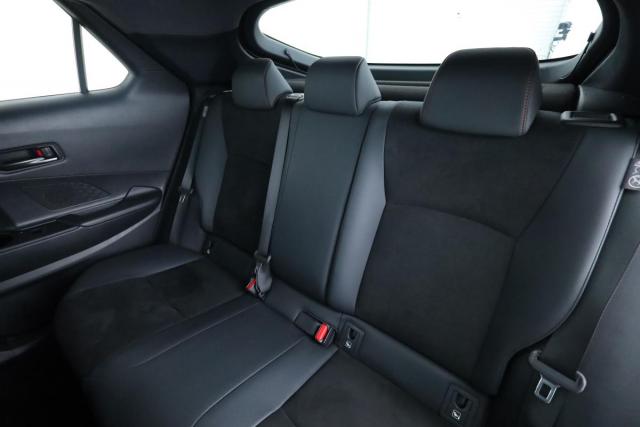 Toyota C-Hr image 1