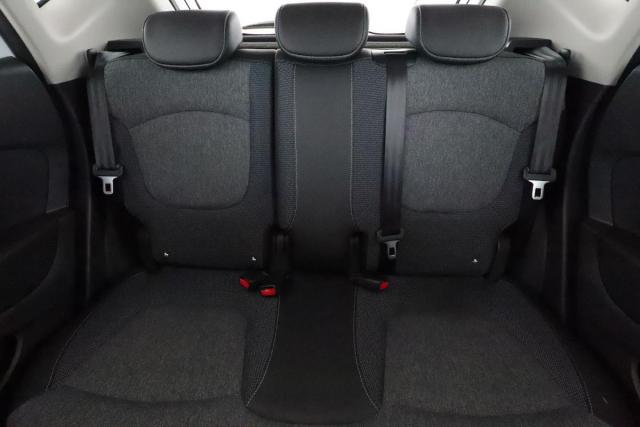 Renault Captur image 2