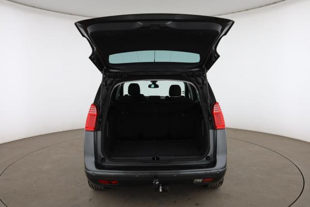 Peugeot 5008 image 2