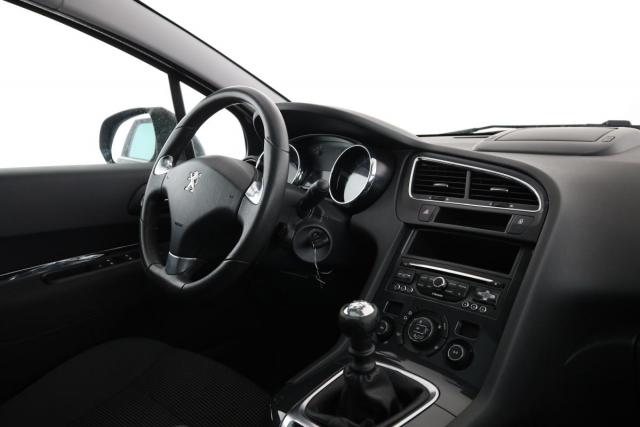 Peugeot 5008 image 5