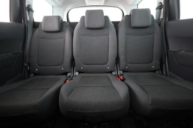 Peugeot 5008 image 1