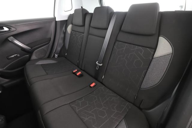 Peugeot 2008 image 4