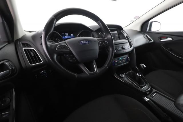 Ford Focus image 8