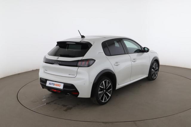 Peugeot 208 image 3