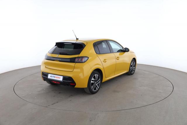 Peugeot 208 image 3