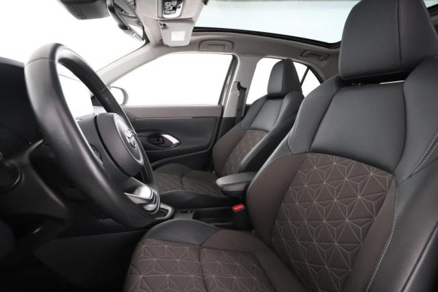 Toyota Yaris Cross image 8