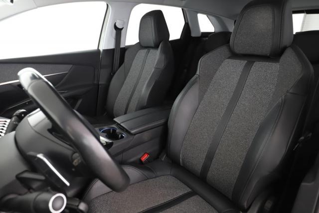 Peugeot 3008 image 1