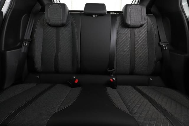 Peugeot 208 image 4