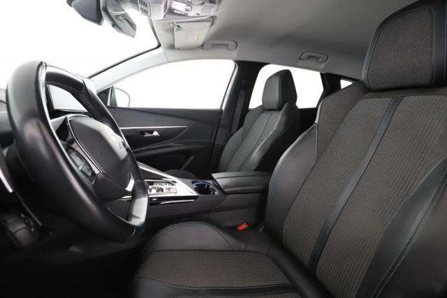 Peugeot 3008 image 3