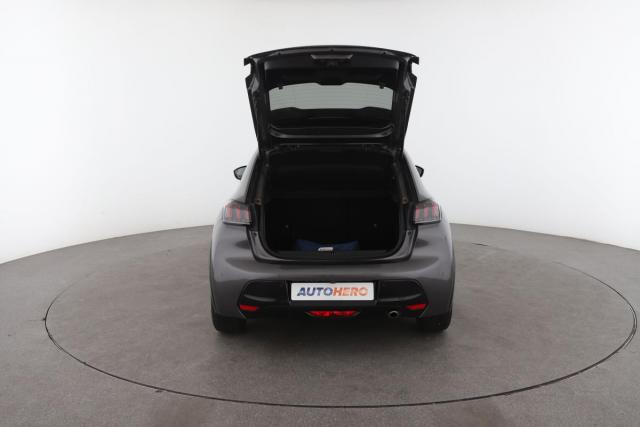 Peugeot 208 image 1