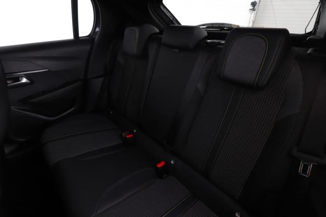 Peugeot 208 image 7