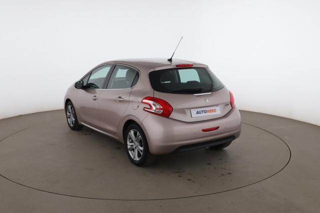 Peugeot 208 image 3