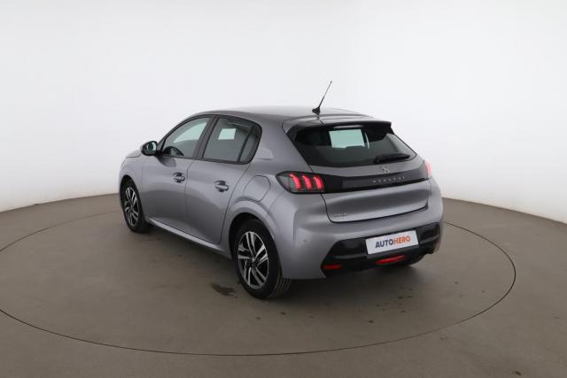 Peugeot 208 image 3
