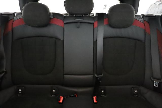 Mini Clubman image 6
