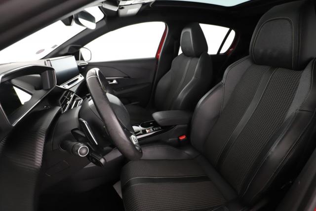 Peugeot 208 image 4