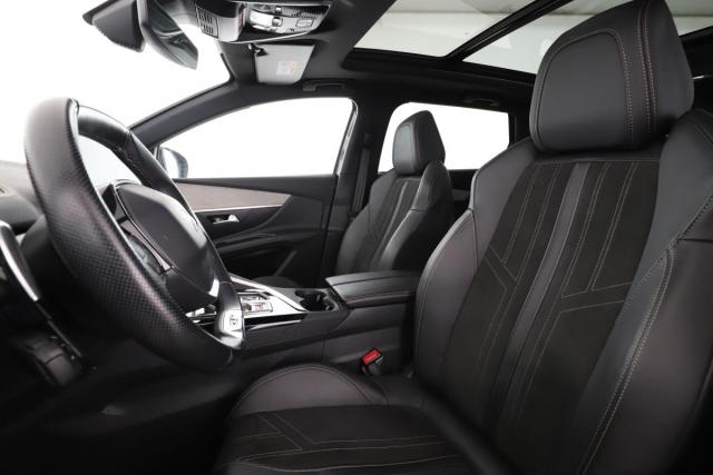 Peugeot 5008 image 1