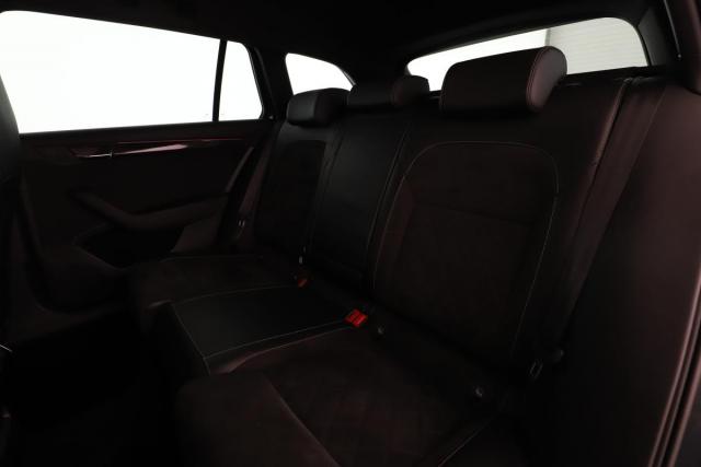 Skoda Superb Combi image 1
