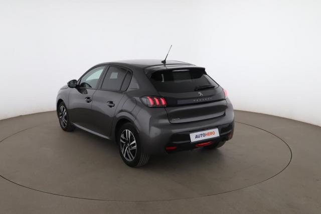 Peugeot 208 image 2