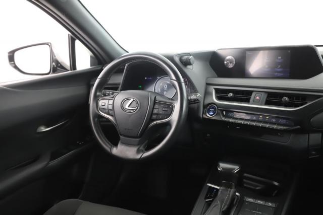 Lexus Ux image 9