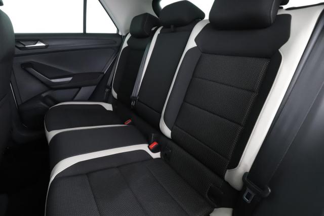Volkswagen T-Roc image 4