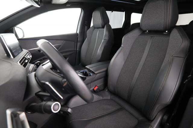 Peugeot 5008 image 2
