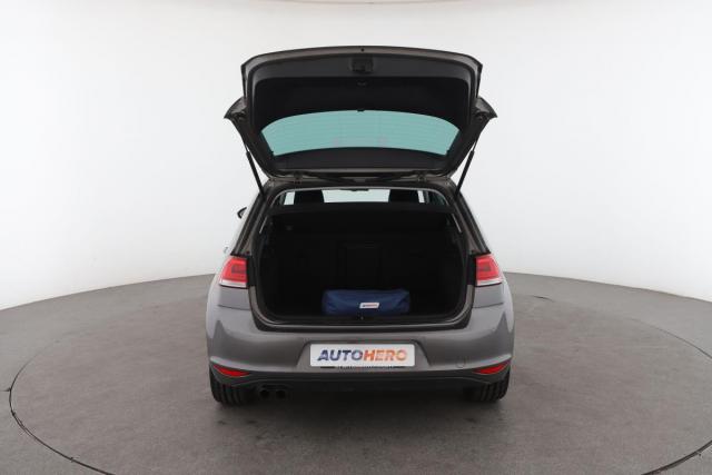 Volkswagen Golf image 2