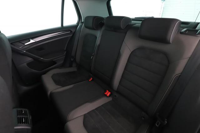 Volkswagen Golf image 8