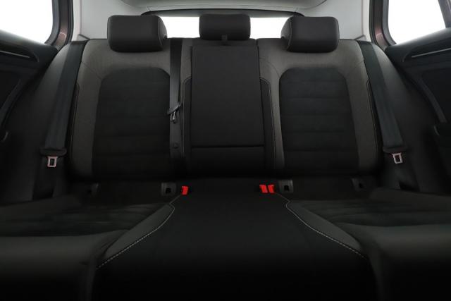 Volkswagen Golf image 1