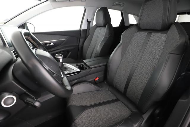 Peugeot 3008 image 2