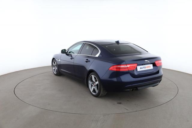 Jaguar Xe image 5