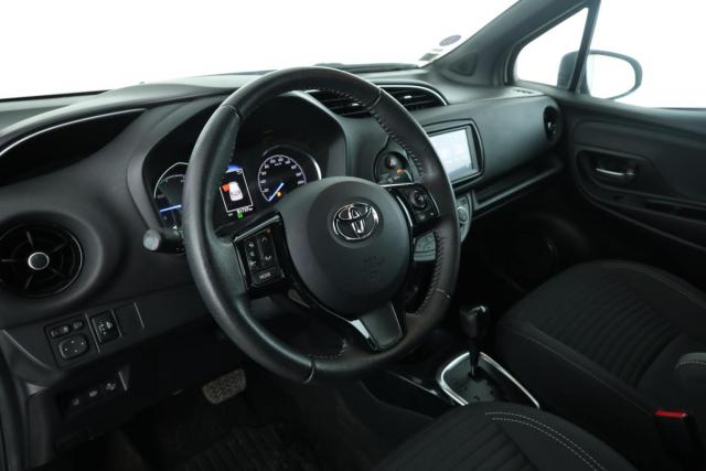 Toyota Yaris image 2