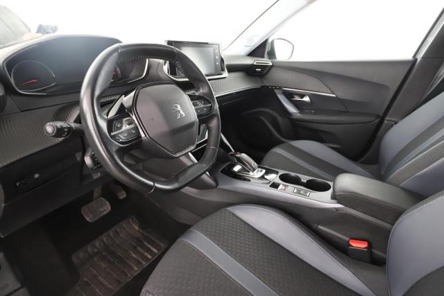 Peugeot 2008 image 8