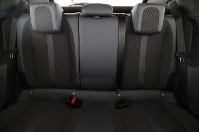 Peugeot 2008 image 3