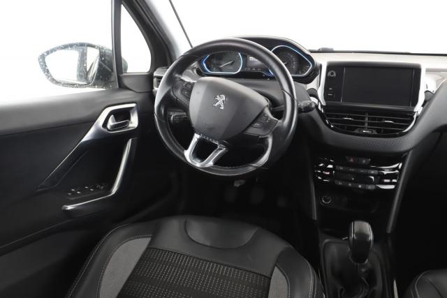 Peugeot 2008 image 1