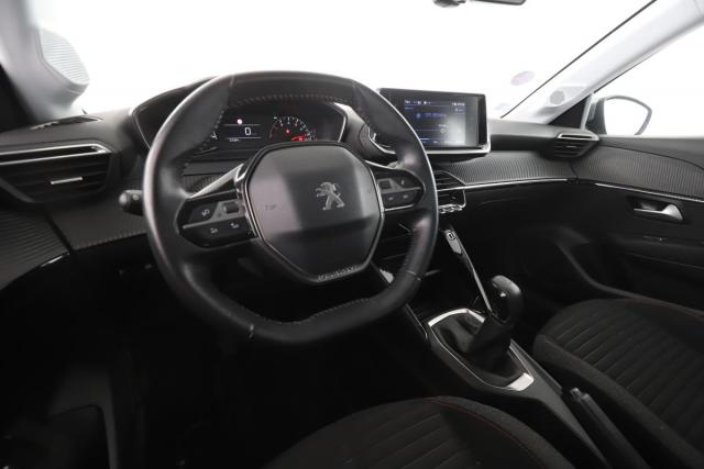 Peugeot 208 image 2