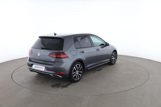 Volkswagen Golf image 2