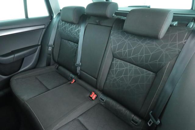 Skoda Octavia image 3