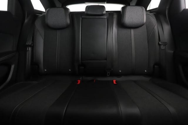 Peugeot 3008 image 2