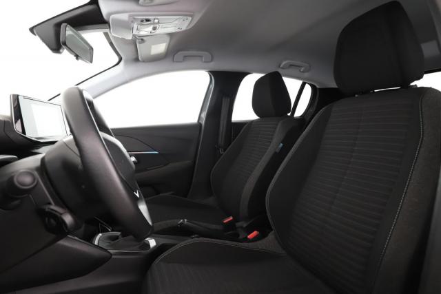 Peugeot 208 image 1