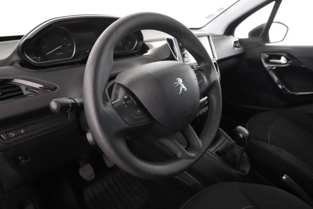 Peugeot 208 image 7